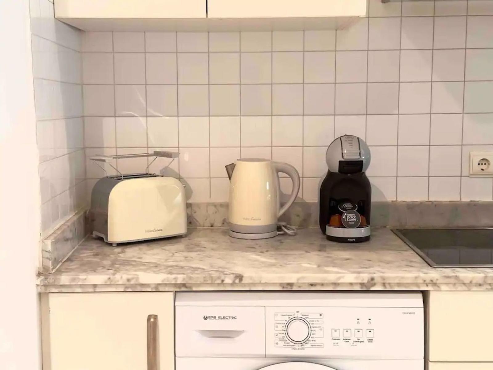 Lovely Apt In The City Center - 15M Walk Giralda Sevilla Eksteriør billede