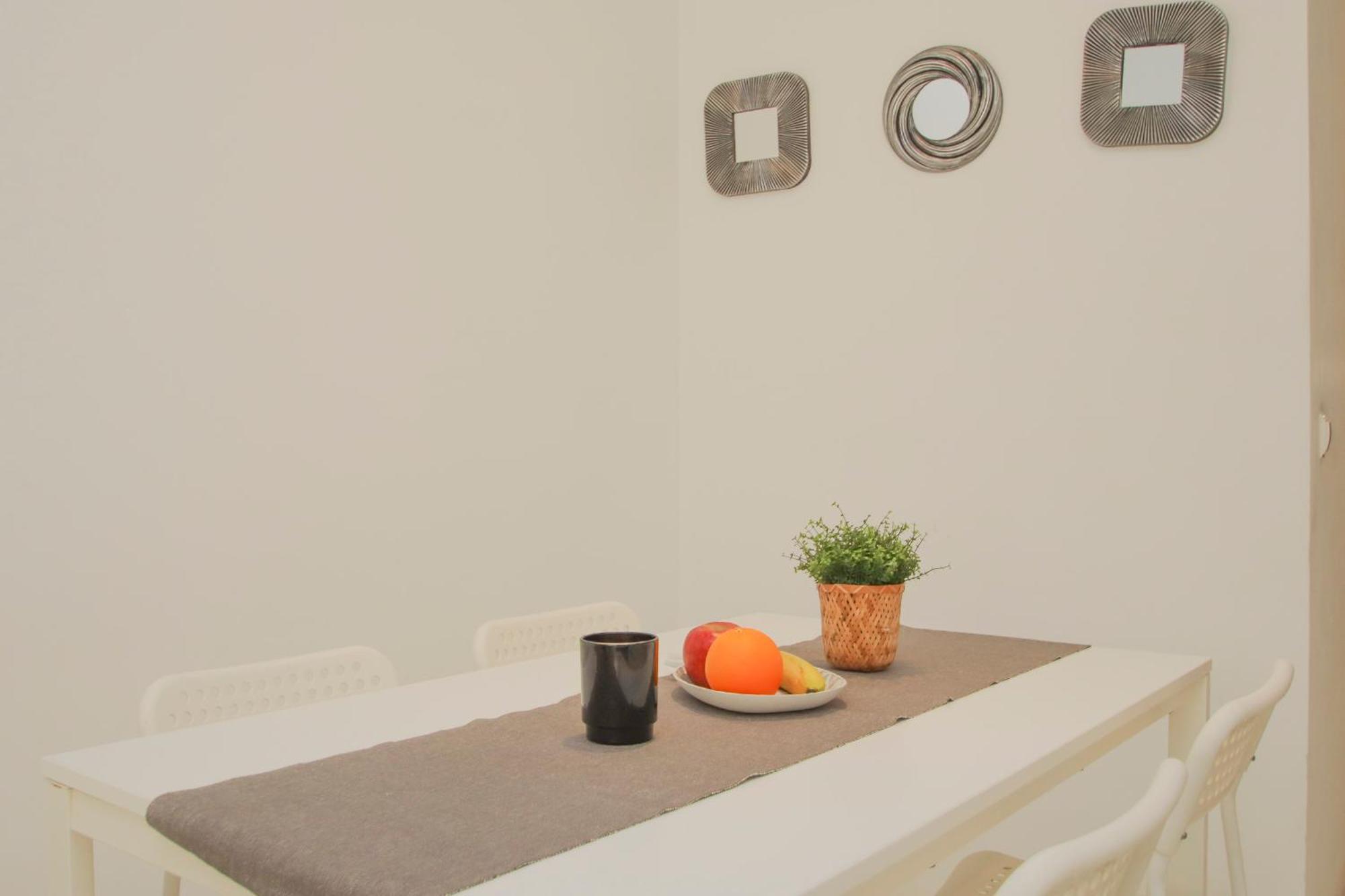 Lovely Apt In The City Center - 15M Walk Giralda Sevilla Eksteriør billede